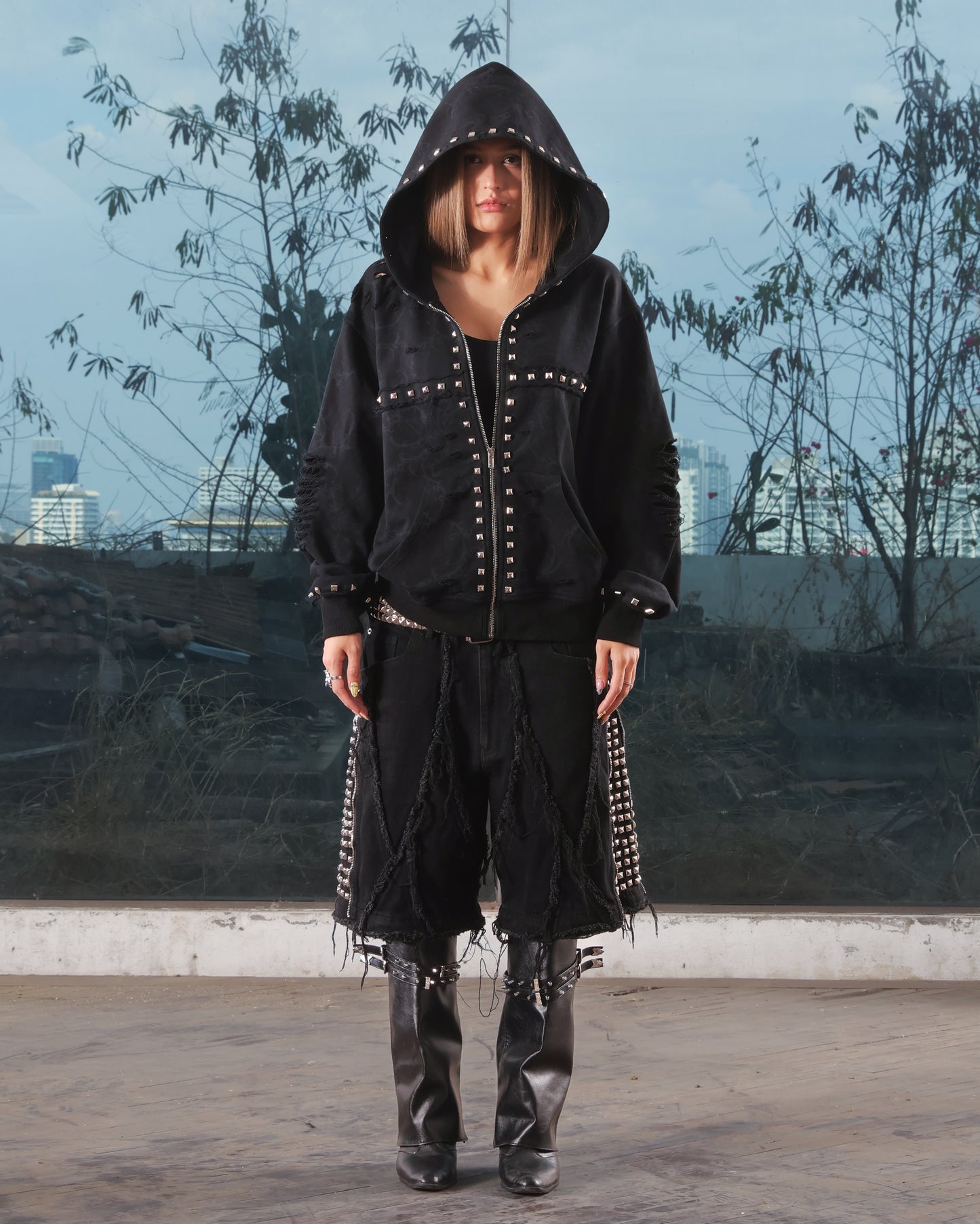 "VEIL" CONVERTIBLE JEANS